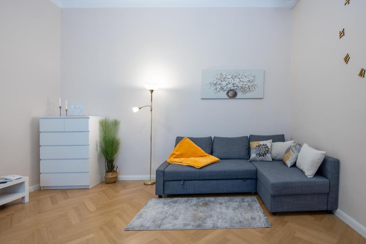 Charming Apartment Near Prater Wina Bagian luar foto