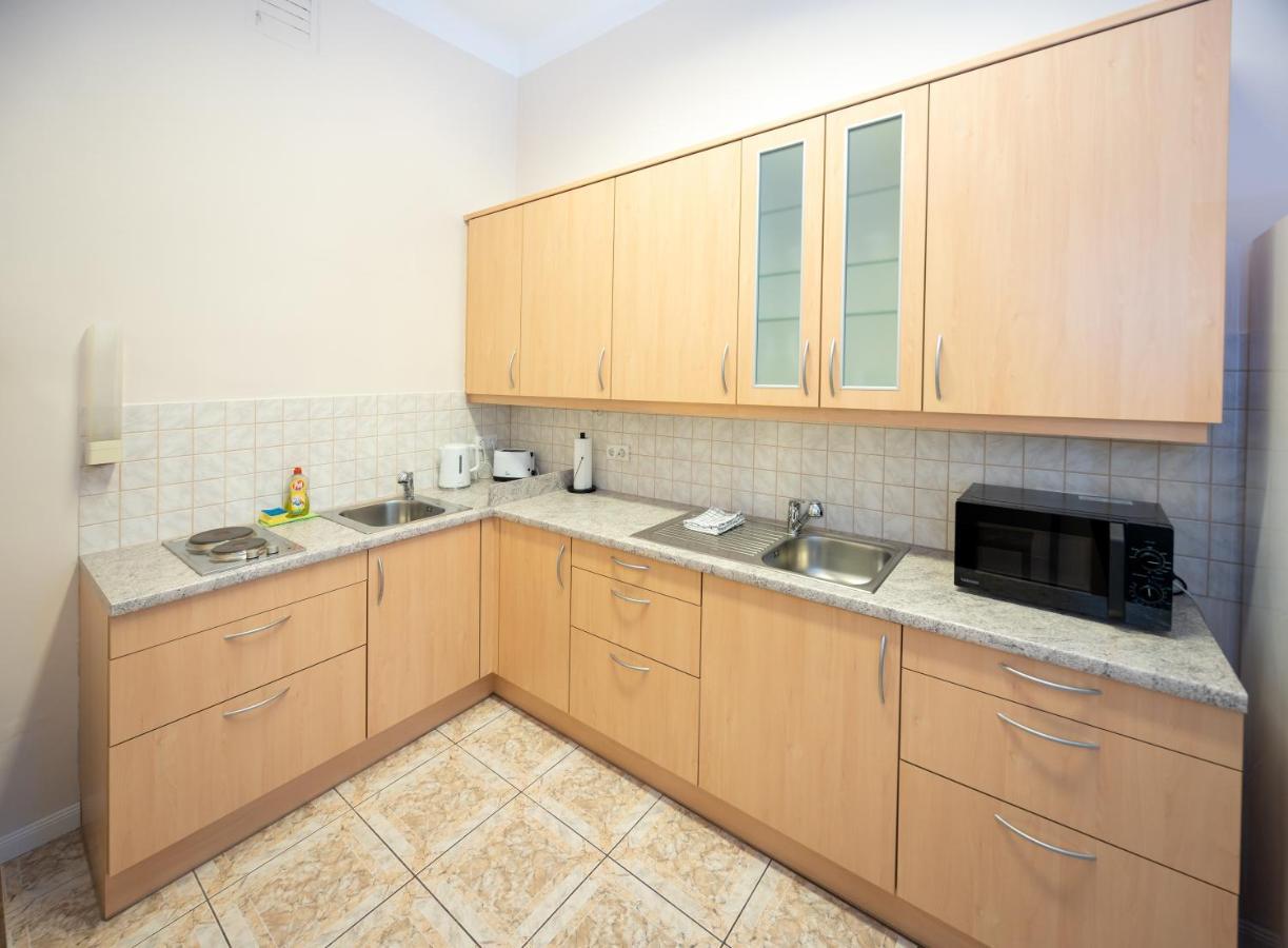 Charming Apartment Near Prater Wina Bagian luar foto