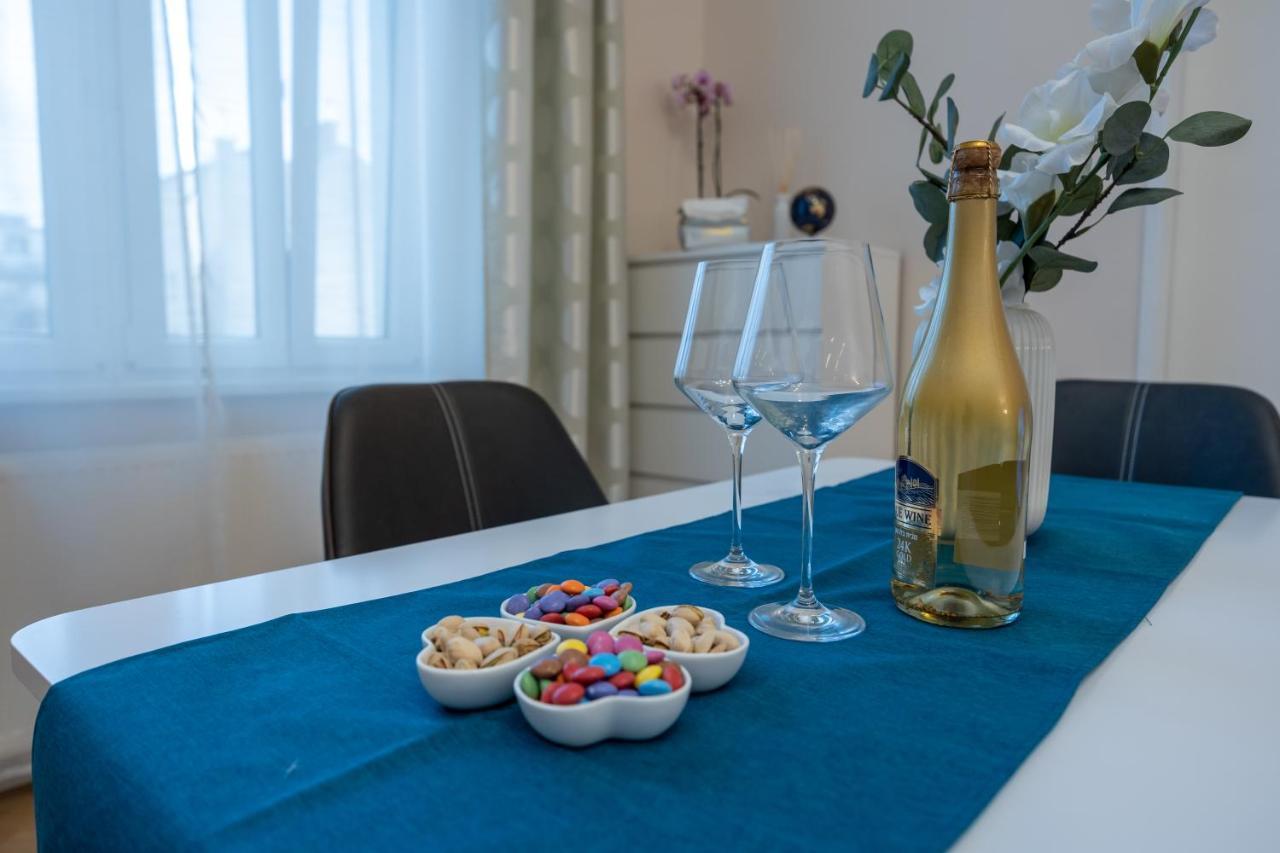 Charming Apartment Near Prater Wina Bagian luar foto